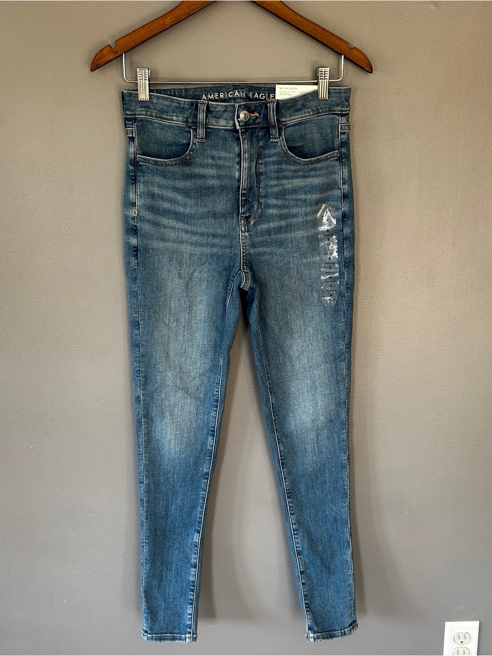 American Eagle NWT Super High Rise Jegging Jeans Size 6 28W Next Level Stretch